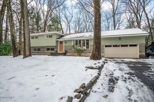 9 Wheeler Dr, Clifton Park, NY, 12065-1819 | Card Image