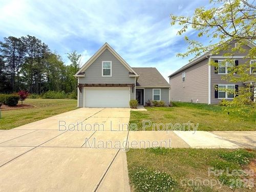 636 Newfound Hollow Drive, Charlotte, NC, 28214 | Card Image