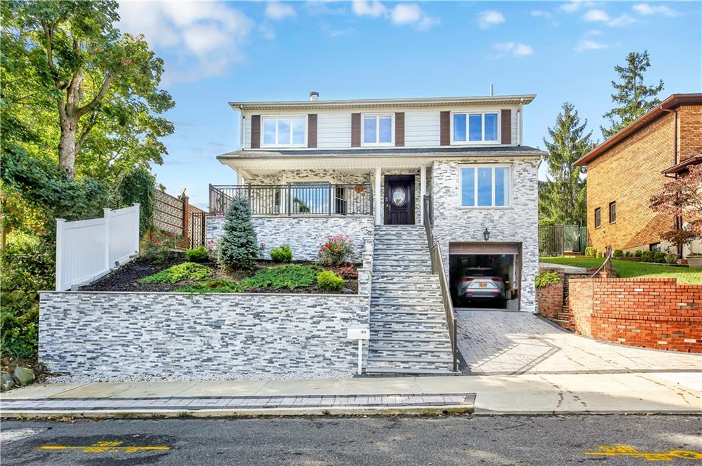 Beverly Rd, Staten Island, NY 10305