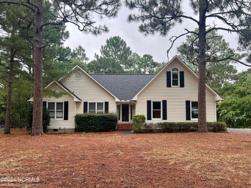 102 Seminole Ct, West End, NC, 27376 | Card Image