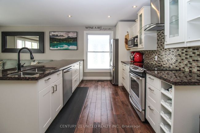 2046 Meadowview Rd, House other with 4 bedrooms, 3 bathrooms and 4 parking in Peterborough ON | Image 12