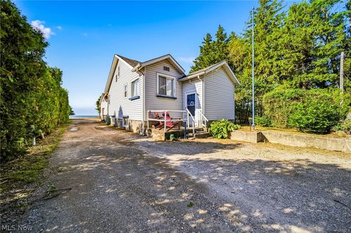 1050 Lake Rd, Conneaut, OH, 44030-1137 | Card Image