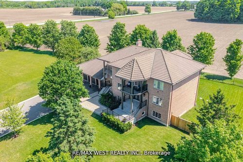 7 Stewart Cres, Thornton, ON, L0L2N0 | Card Image