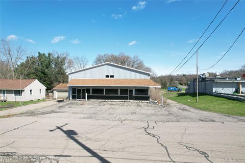 110 Creekview Dr, Battle Creek, MI, 49037-1431 | Card Image