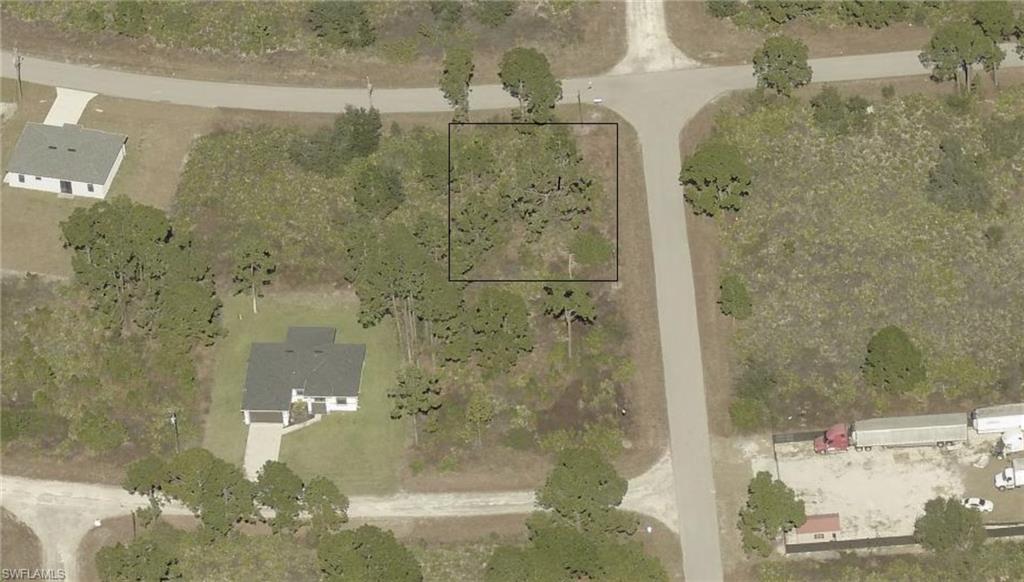 Land in LEHIGH ACRES 2