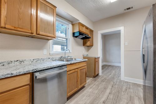 3527 Dunbar St, Dallas, TX, 75215-3022 | Card Image