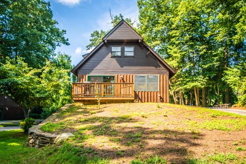 52 Pond Rd, Derry, NH, 03038-4015 | Card Image