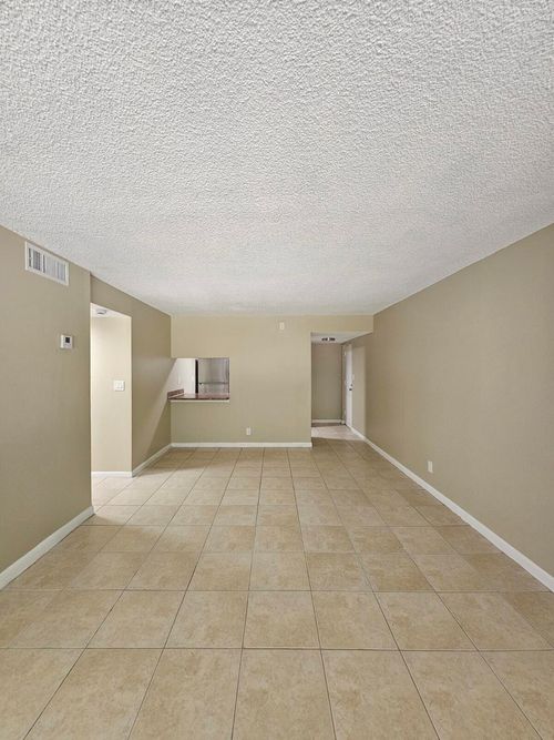 107-1720 N Congress Ave, West Palm Beach, FL, 33401-1613 | Card Image