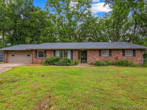 4724 Pathfinder Ct, Bartlesville, OK, 74006-2831 | Card Image
