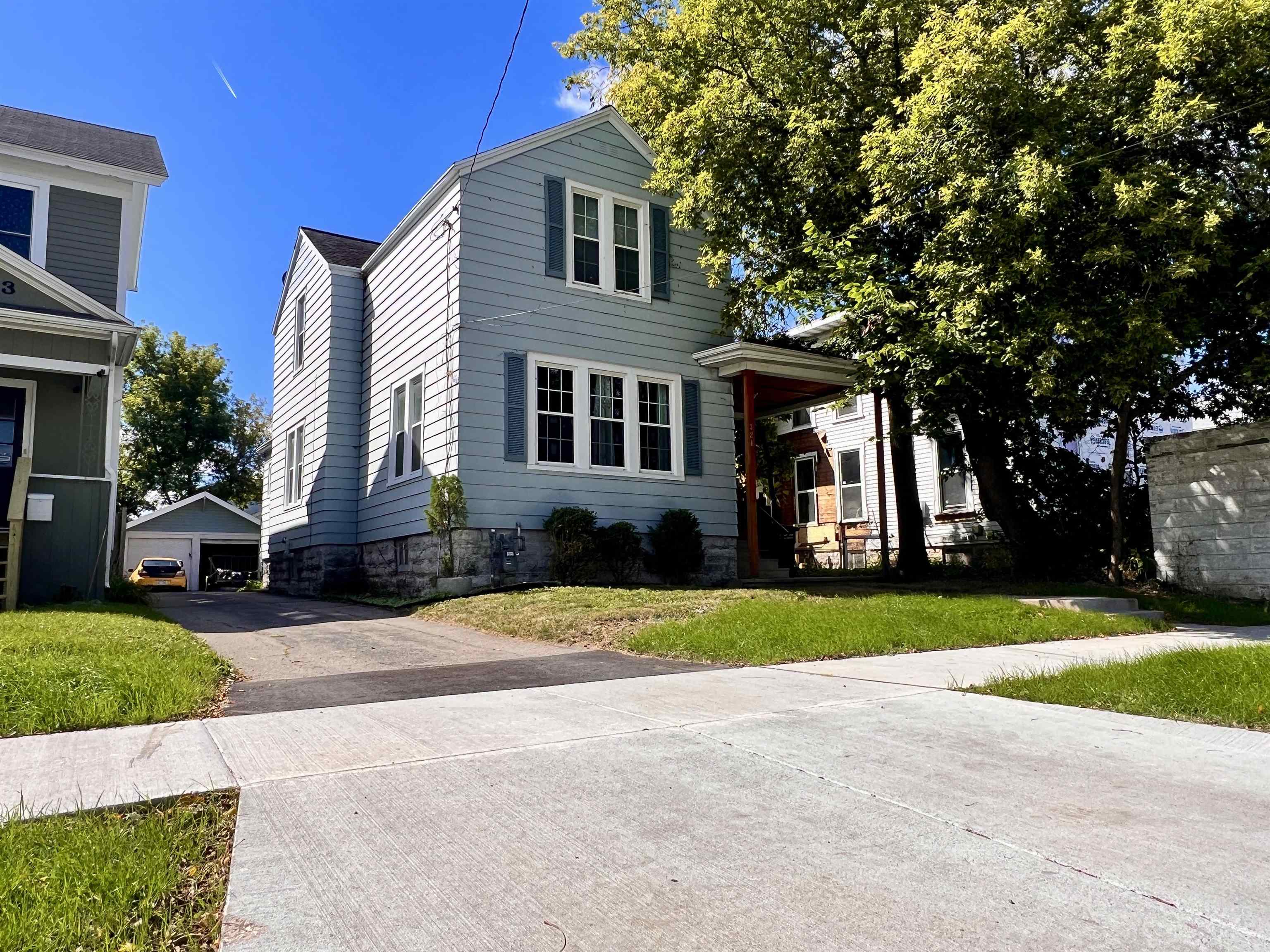 Waugoo Ave, Oshkosh, WI 54901