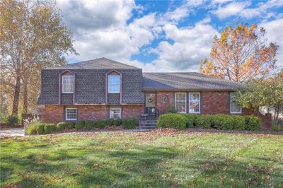 302 N High Drive, House other with 3 bedrooms, 2 bathrooms and null parking in Raymore MO | Image 2