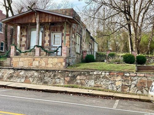 142 Main St, Calico Rock, AR, 72519-8882 | Card Image
