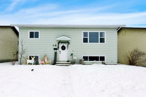 21 Westview Cres, Blackfalds, AB, T0M0L6 | Card Image