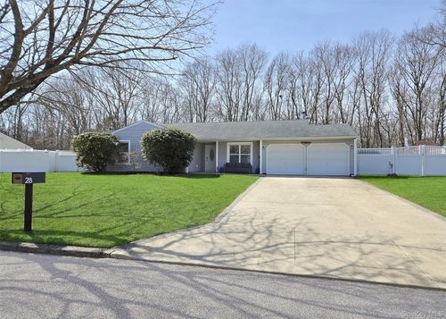 28 Timber Trail Ln, Medford, NY, 11763-2121 | Card Image