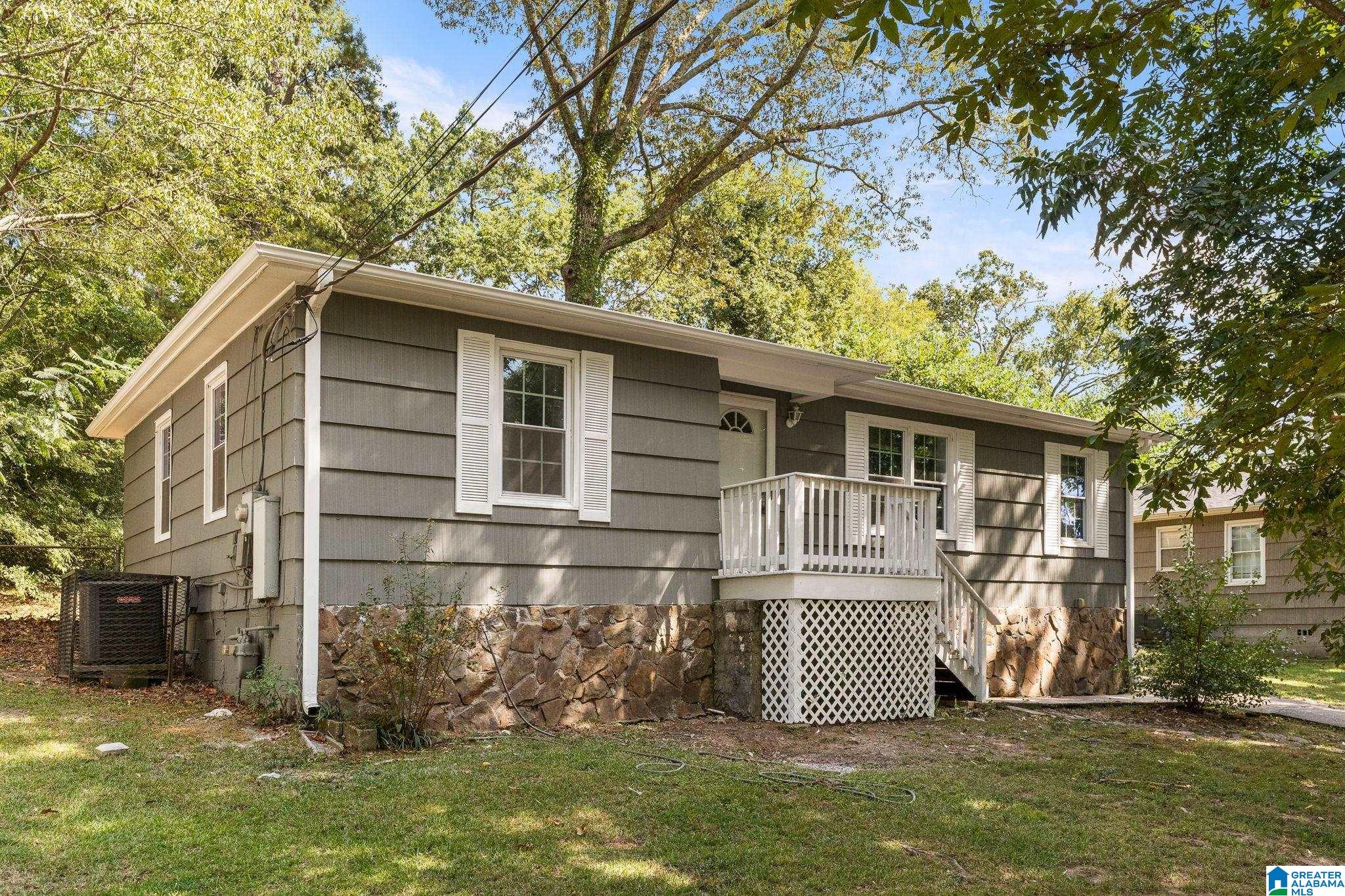 5th Pl, Center Point, AL 35215