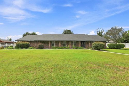309 Davis Dr, Sulphur, LA, 70663-5425 | Card Image
