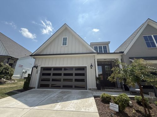 3006 Wiltshire Park Pl, Hermitage, TN, 37076-1676 | Card Image