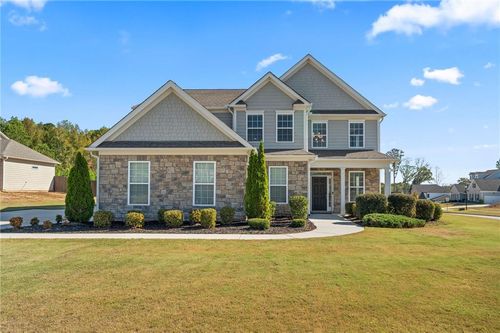 76 Hodges St, Newnan, GA, 30263-6444 | Card Image