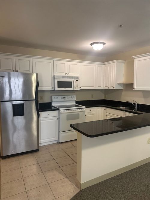 apt-500-10 Florence St, Malden, MA, 02148-3941 | Card Image