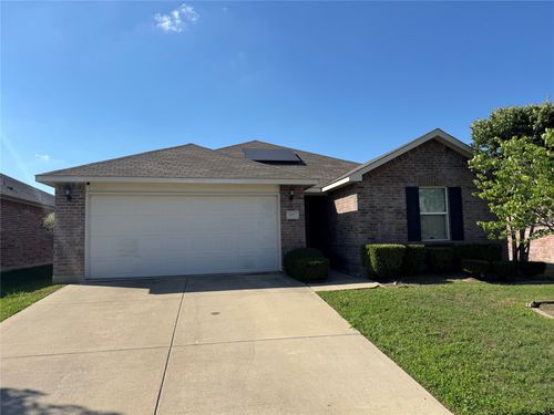 805 Underhill Dr, Arlington, TX, 76002-5041 | Card Image