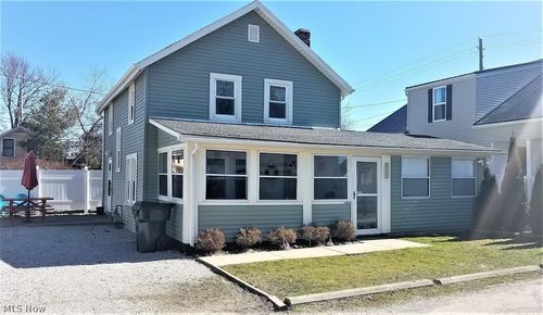 5022 Doctors Dr, Geneva, OH, 44041-9737 | Card Image