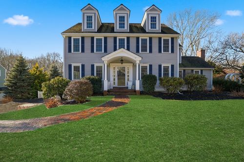 22 Del Prete Dr, Hingham, MA, 02043-4612 | Card Image
