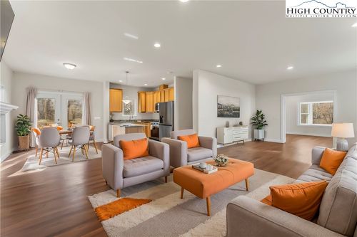 262 Old Bristol Rd, Boone, NC, 28607-3427 | Card Image