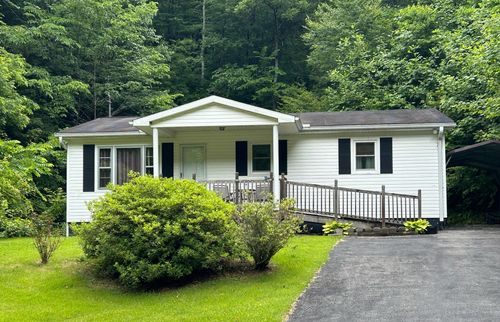 3911 Middle Fork Road, Stinnett, KY, 40868 | Card Image