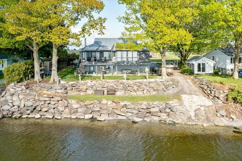 380 Lakewood Dr, Swanton, VT, 05488-8092 | Card Image