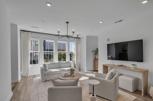 2008 Edison Park Ln, Nashville, TN, 37209-2685 | Card Image