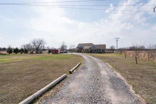 12894 N County Road 3250, Pauls Valley, OK, 73075-8996 | Card Image