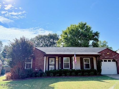 8147 Charleston Dr, Southaven, MS, 38671-4427 | Card Image