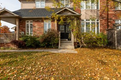 2223 Whistling Springs Cres, House other with 4 bedrooms, 4 bathrooms and 4 parking in Oakville ON | Image 2