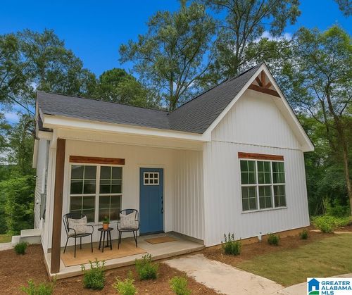 680 Stephens St, Oxford, AL, 36203-1415 | Card Image