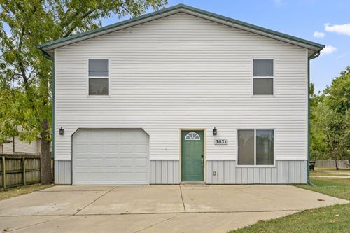 303 N Rechow Ave, Bolivar, MO, 65613-1388 | Card Image