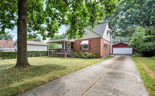 681 E 254th St, Euclid, OH, 44132-2203 | Card Image