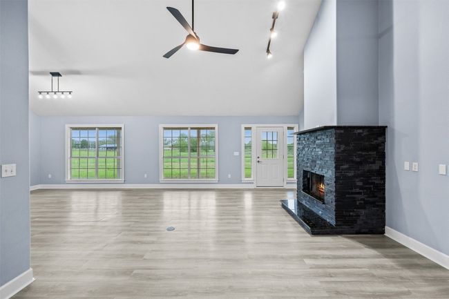 1234 County Road 135, House other with 3 bedrooms, 3 bathrooms and 4 parking in Lincoln TX | Image 7