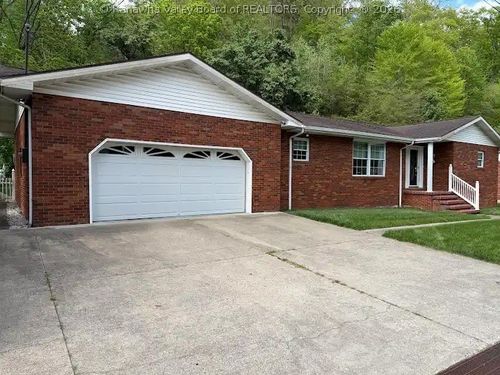 783 Campbells Creek Dr, Charleston, WV, 25306-6736 | Card Image