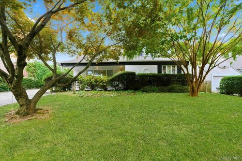 74 Colgate Rd, Great Neck, NY, 11023-1540 | Card Image