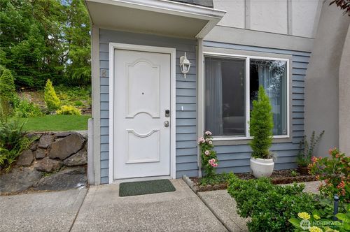 unit-8-8309 Cirque Dr W, University Place, WA, 98467-1802 | Card Image