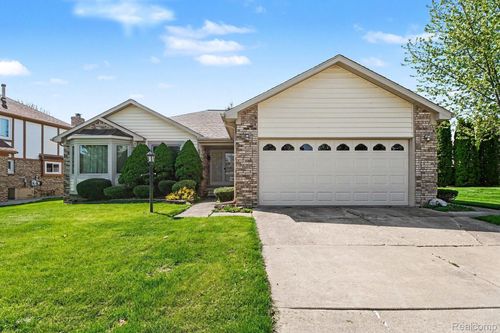 421 Drexelgate Pkwy, Rochester Hills, MI, 48307-3419 | Card Image