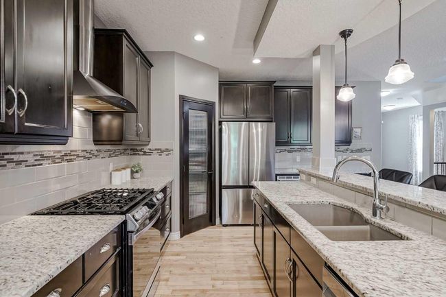102 Marquis Grove Se, House other with 4 bedrooms, 4 bathrooms and 4 parking in Calgary AB | Image 11