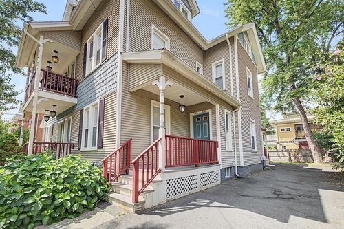 a-30 Graves Ave, Northampton, MA, 01060-3204 | Card Image