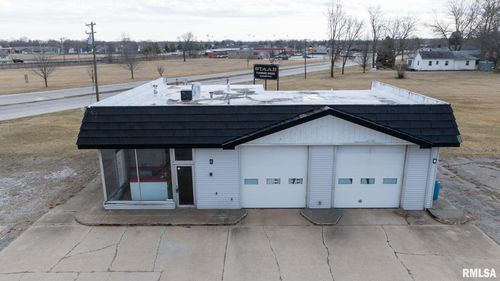 2710 E Andrew Rd, Sherman, IL, 62684-9649 | Card Image