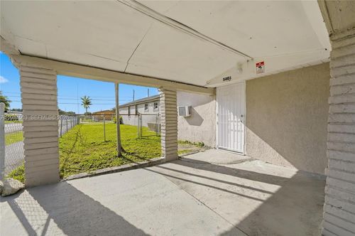 b-5401 Sw 20th St, West Park, FL, 33023-3105 | Card Image