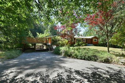 9047 Redrooffs Rd, House other with 5 bedrooms, 2 bathrooms and 6 parking in Halfmoon Bay BC | Image 1