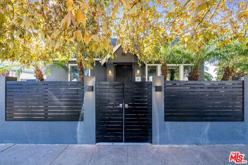 7722 Clinton St, Los Angeles, CA, 90036-1818 | Card Image