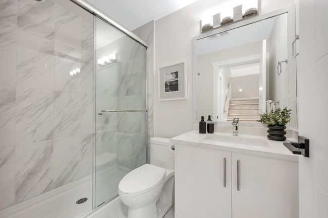 212 Blackman St, House other with 6 bedrooms, 5 bathrooms and 5 parking in New Westminster BC | Image 34