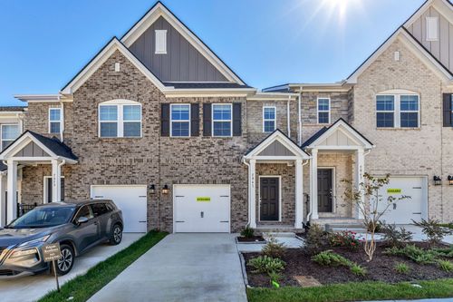 5061 Dayflower Dr, Hermitage, TN, 37076-2472 | Card Image