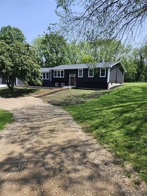 1985 W Miller Rd, Morrice, MI, 48857-9658 | Card Image